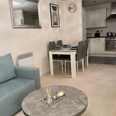 Stylish Luxe Apartment Harlow Εξωτερικό φωτογραφία