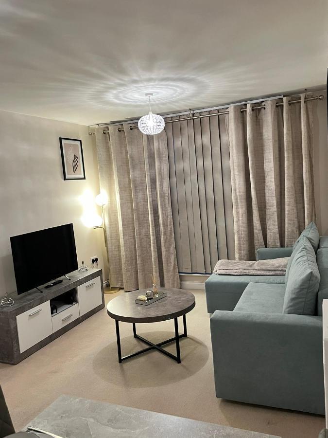 Stylish Luxe Apartment Harlow Εξωτερικό φωτογραφία