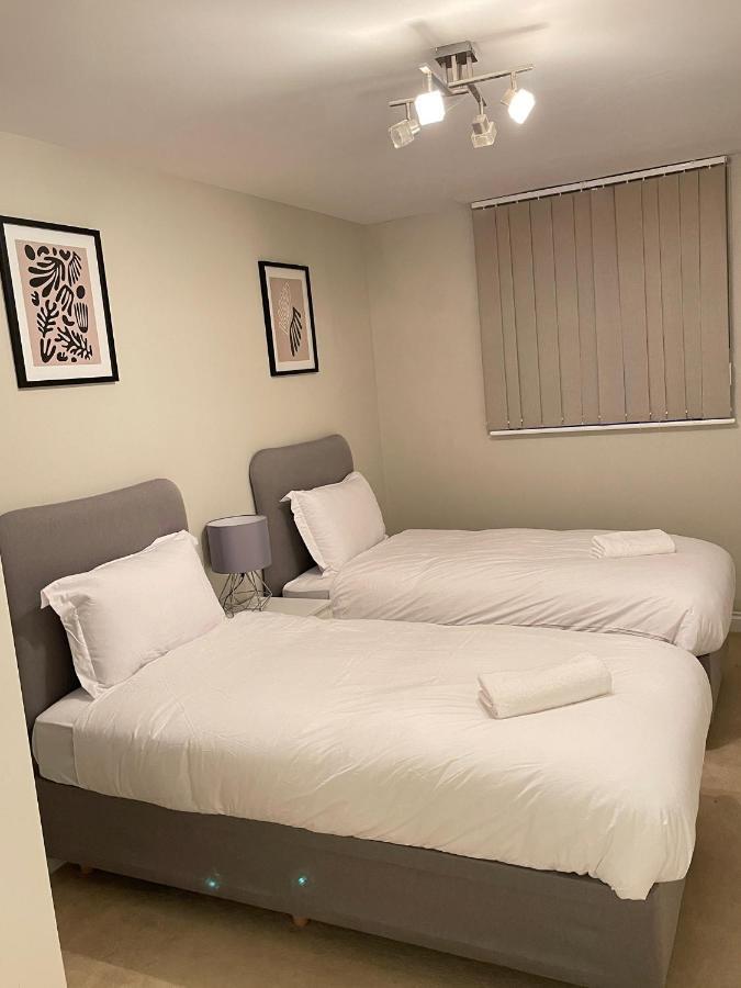 Stylish Luxe Apartment Harlow Εξωτερικό φωτογραφία